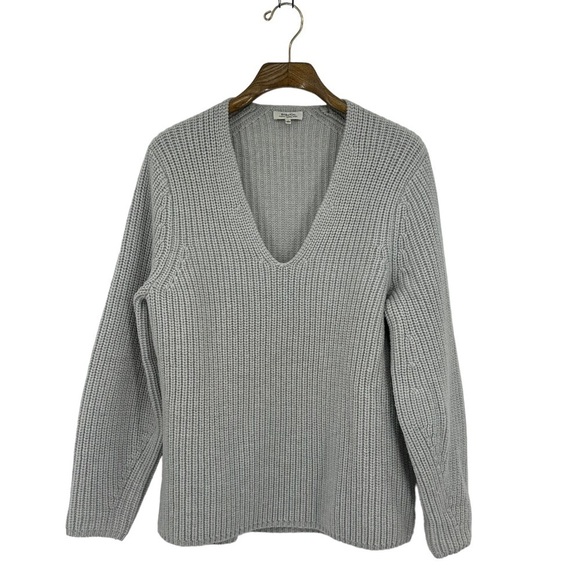 Babaton Aritzia Chunky Gray V-Neck Sweater 100% Italian Merino Wool Size Small - Picture 1 of 7